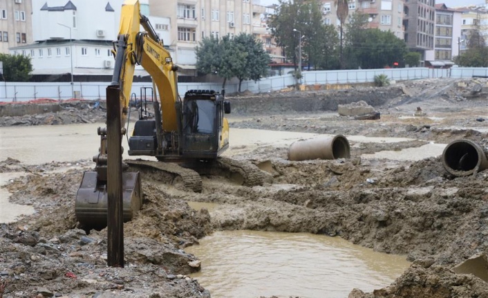 Alanya'da mega proje hız kesmeden devam ediyor