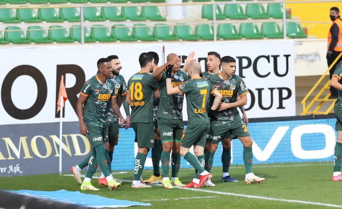 Alanyaspor'dan farklı galibiyet: 6-0