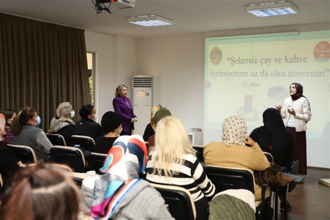 Alanya'da aile sohbetleri  ve sağlıklı beslenme seminerleri devam ediyor