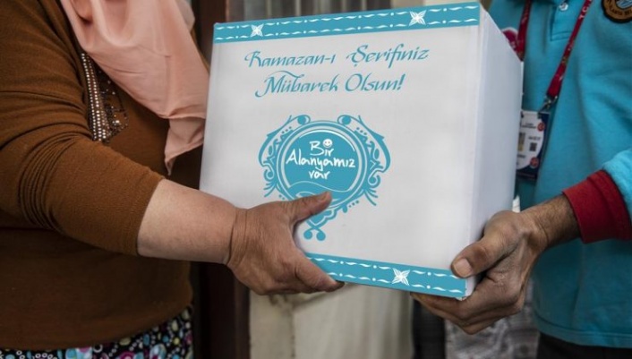 Alanya Belediyesi Ramazan kolisi dağıtımına başladı