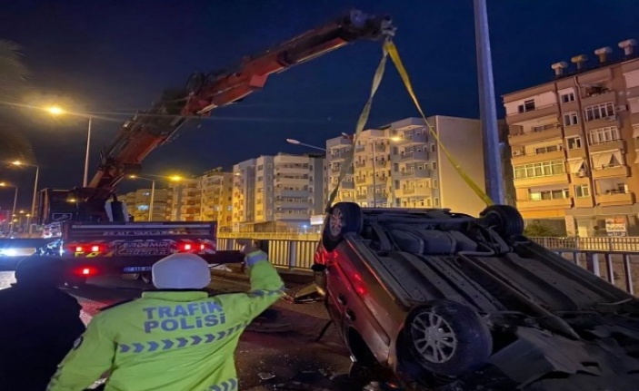 Alanya’da ehliyetsiz sürücü araçla takla attı!