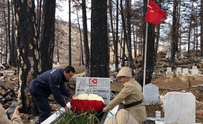 Güzelbağ’da jandarma ve öğrenciler şehitleri unutmadı