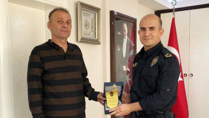 Alanya’da emekli polis memuruna plaket