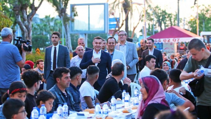 Başkan Yücel Konaklı halkıyla iftarda buluştu