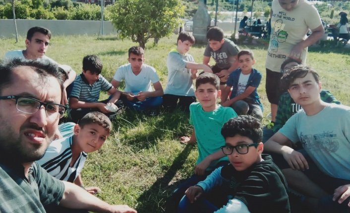 Alanya'da gençler piknikte birbirlerini yakından tanıdı
