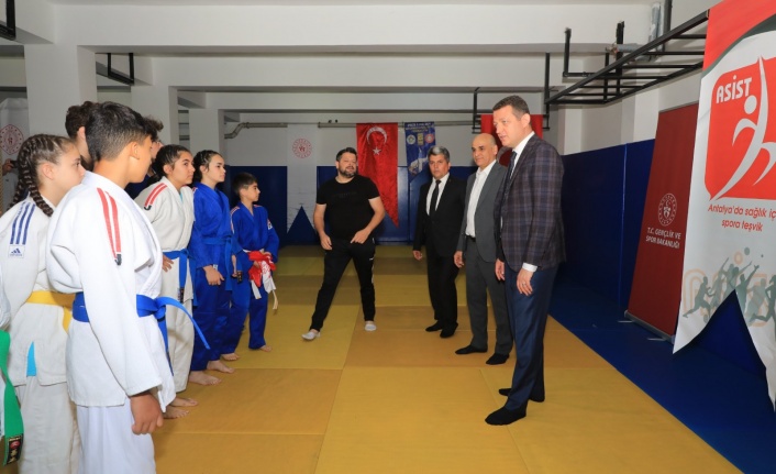 Kaymakam Ürkmezer’den judo öğrencilerine ziyaret