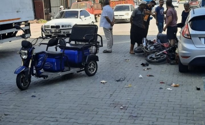 Alanya’da elektrikli bisiklet ile motosiklet çarpıştı: 2 yaralı