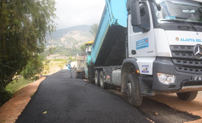 Alanya’da 3 mahallenin ulaşım sorunu giderildi