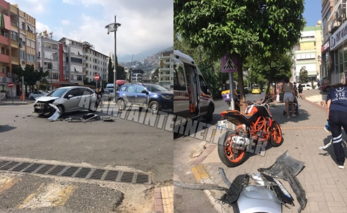 Alanya’da otomobil ile motosiklet çarpıştı: 1 yaralı