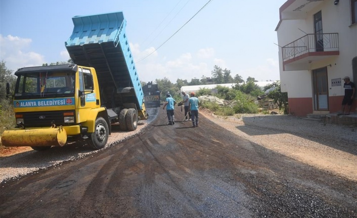 Alanya’nın o mahallesine 2 kilometre asfalt