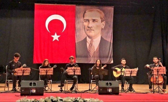 ALKÜ öğrencileri İzmirlileri mest etti