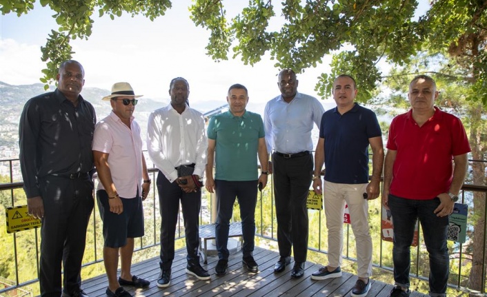 Başkan Yücel, Dominika heyetini ağırladı