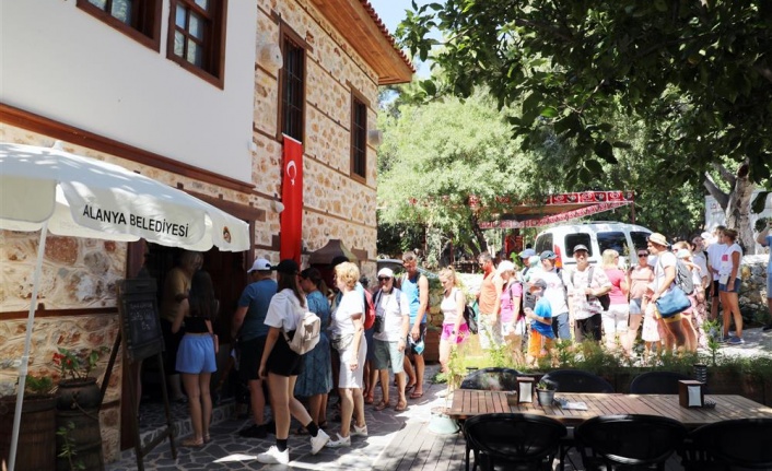 Alanya Mutfak Kültür Evi misafirlerin akınına uğruyor