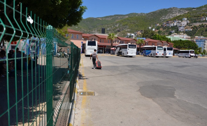 Alanya Otogarı’nda güvenlik çemberi oluşturuldu