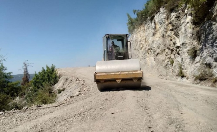 Alanya Bayırkozağacı yolu asfalta hazırlanıyor