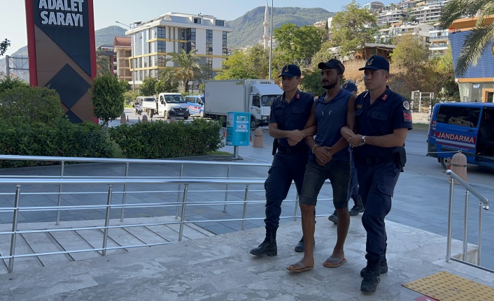 Alanya'da arkadaşını öldüren şüpheli yakalandı