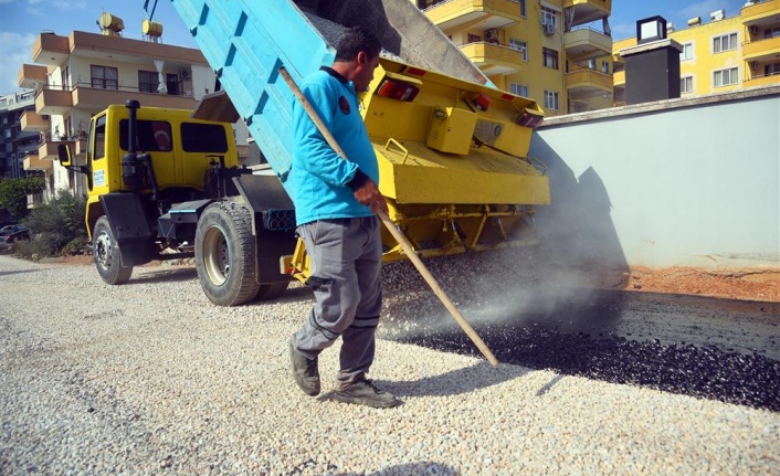 Alanya’da asfalt çalışmaları hız kesmiyor