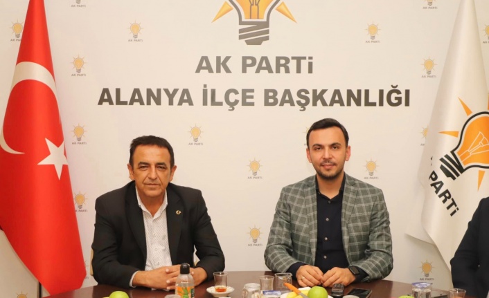Mustafa Sünbül ve yönetiminden AK Parti’ye ziyaret