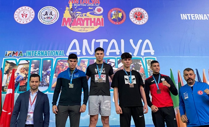 Alanya Belediyesporlu sporcular derecelerle döndü