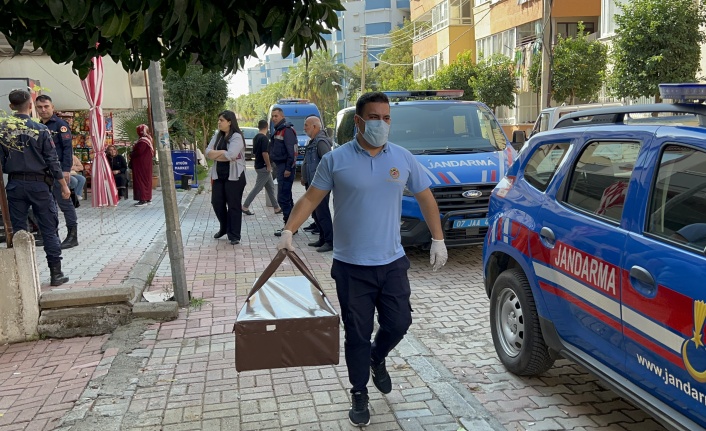 Alanya'da apartmanın önünde yeni doğan bebek ölüsü bulundu