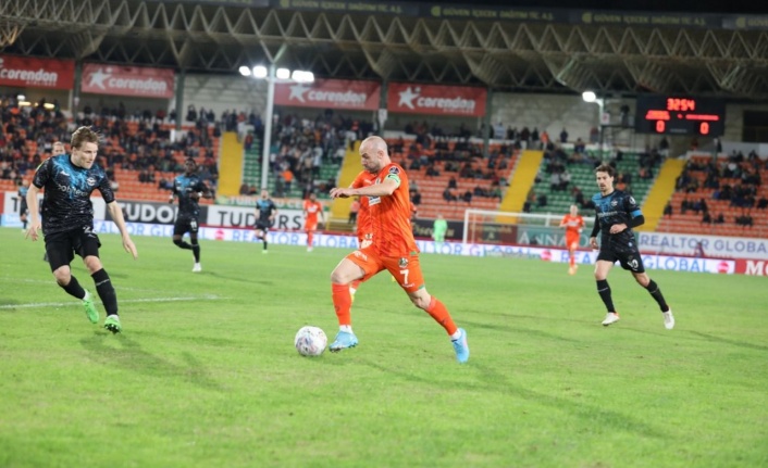 Alanyaspor evinde 1 puana razı oldu!