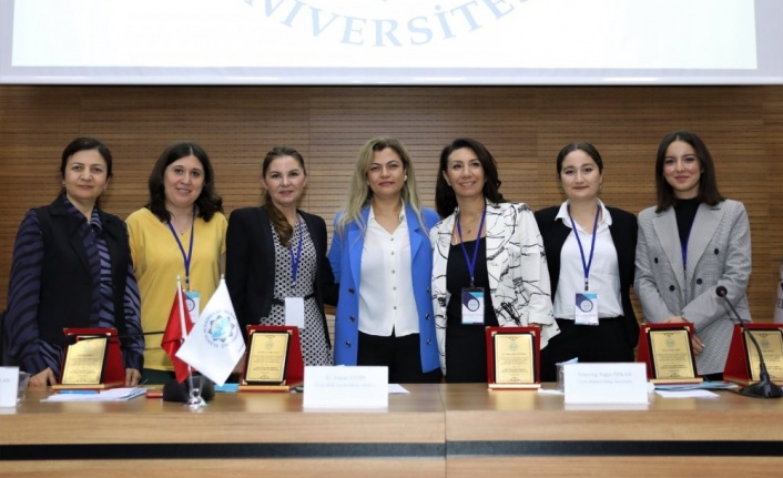 ALKÜ’de ‘Çocuğun Dijital Ayak İzi’ adlı panel düzenlendi