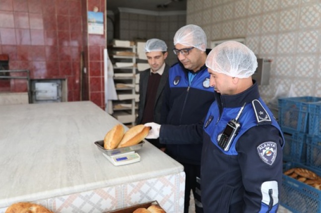 Alanya'da zabıtadan yılbaşı denetimi