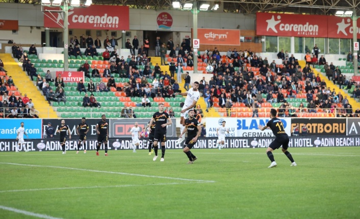Alanyaspor evinde kazandı: 3-1