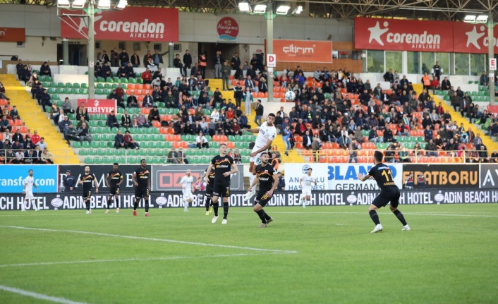 Alanyaspor evinde kazandı: 3-1