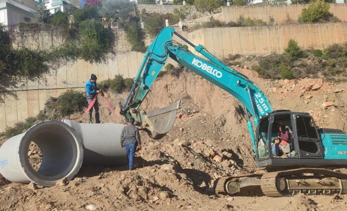 Alanya Belediyesi’nden yağışlar öncesi yoğun mesai