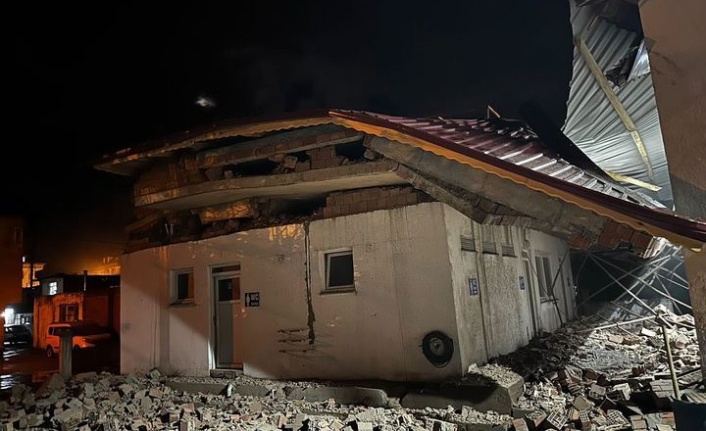 Alanya’da caminin lojman inşaatı çöktü