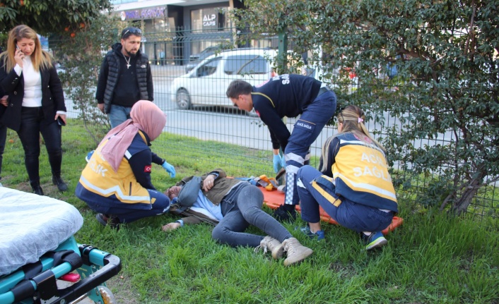 Alanya’da refüje çarpan motosiklet sürücüsü yaralandı