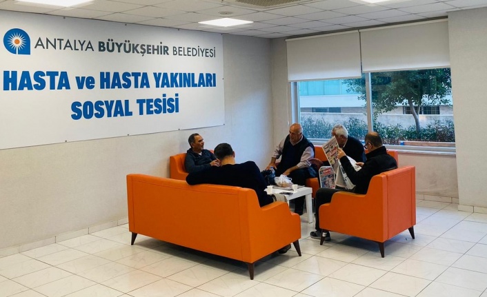 Büyükşehir Alanya’da hasta ve yakınlarını evinde hissettiriyor