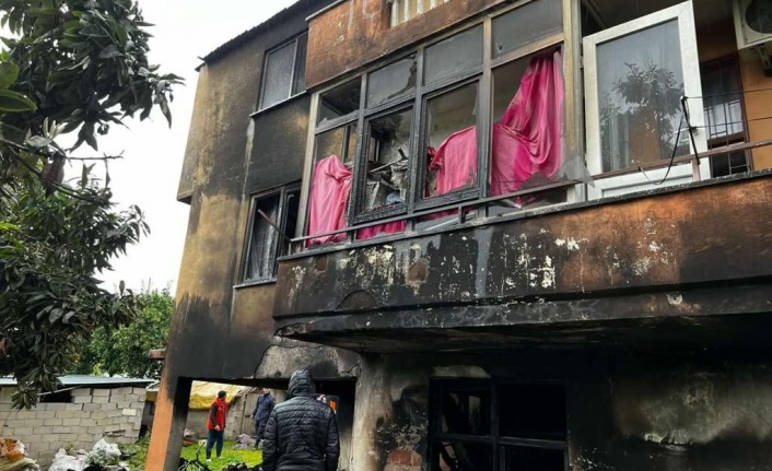 Alanya’da müstakil ev yangında zarar gördü