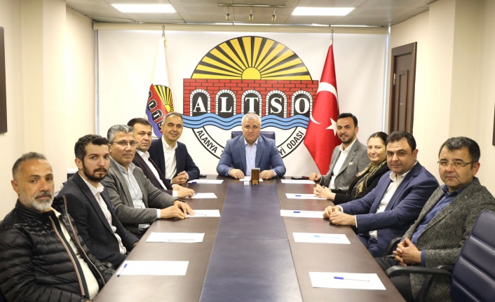 Alanya Ak Parti, oda başkanlarını ziyaret etti