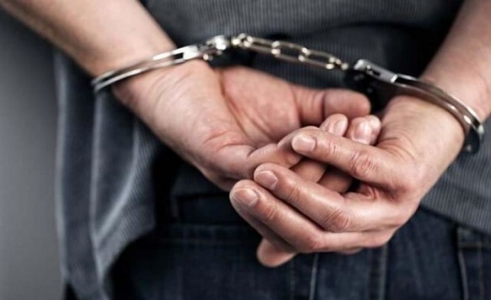 Alanya’da 25 yıl hapis cezasıyla aranan şahsı JASAT yakaladı