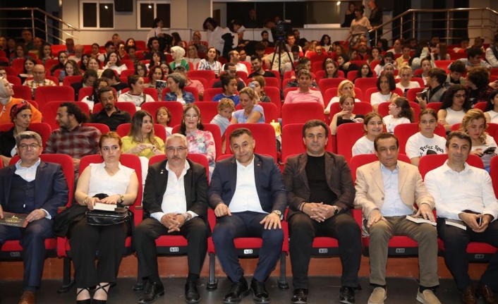 Alanya Belediyesi 9. Liselerarası Tiyatro Festivali Başladı