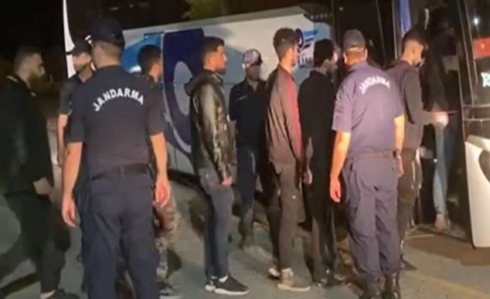 Alanya’da 56 düzensiz göçmen yakalandı