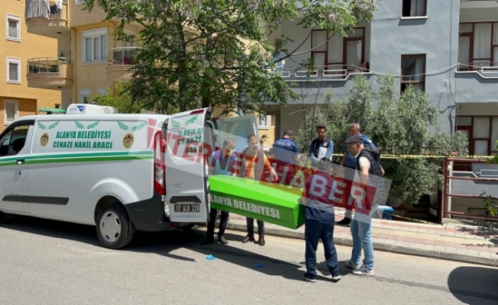 Alanya’da cani evlat annesini öldürüp gardıroba koydu!