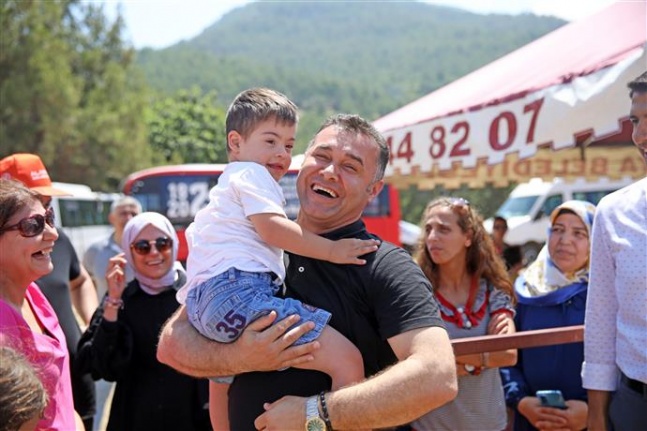 Alanya Belediyesi Engelsiz Koordinasyon Merkezi müdavimlerinin eğlenceli günü