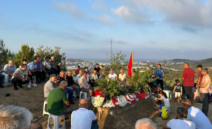 Alanya'da bayramda şehidimizin mezarına ziyaretçi akını