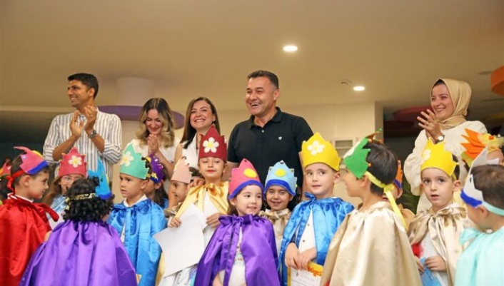 Alanya Belediyesi’nin kreşi ilk mezunlarını verdi