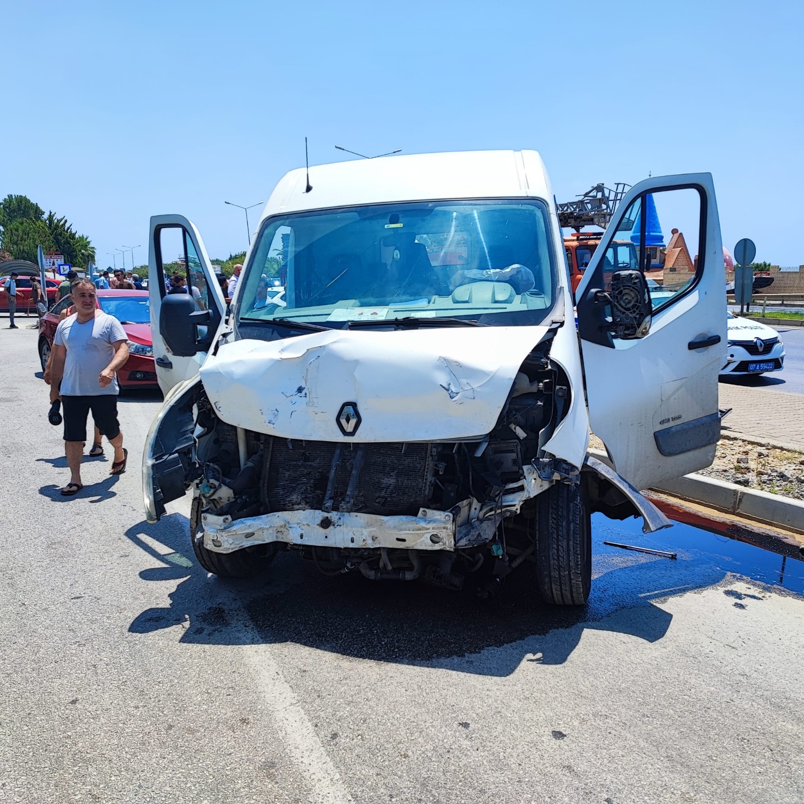 Alanya’da feci kaza: 3 yaralı