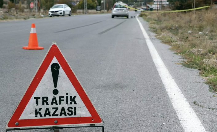 Alanya’da motosiklet ile otomobil çarpıştı: 1 ağır yaralı