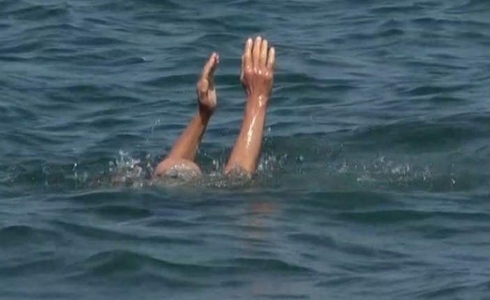 Alanya’da yaşlı turist boğulma tehlikesi geçirdi