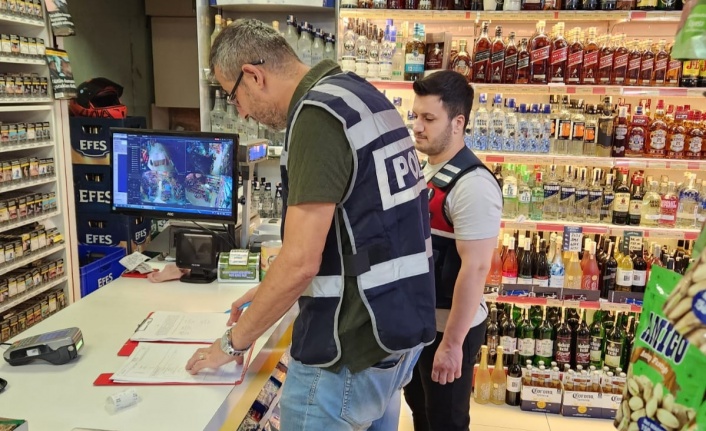 Alanya’da 5 tekel büfeye yasal işlem yapıldı