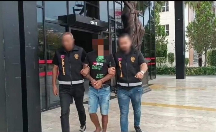 Alanya'da aranan 44 şahıs yakalandı