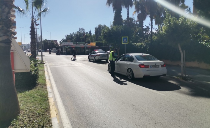 Alanya’da jandarma 6 aracı trafikten men etti