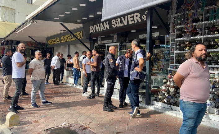 Alanya’da marka avukatı dükkana girince ortalık karıştı