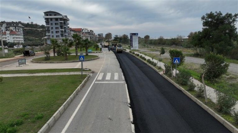 Demirtaş'ta asfalt çalışmaları devam ediyor